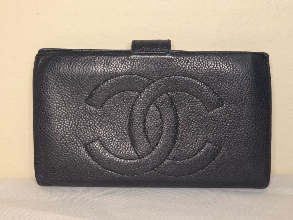 Chanel Vintage Black Caviar Skin CC Logo Long Wallet Organizer Lambskin Interior